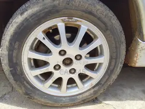 Mitsubishi Spacestar 2000 Silver