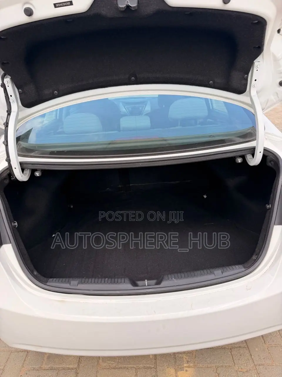Hyundai Elantra 2013 White