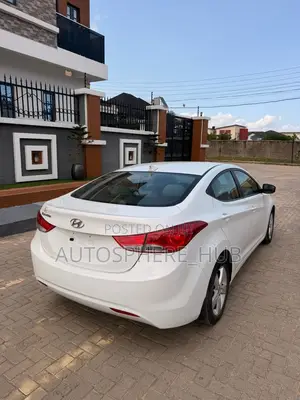 Hyundai Elantra 2013 White