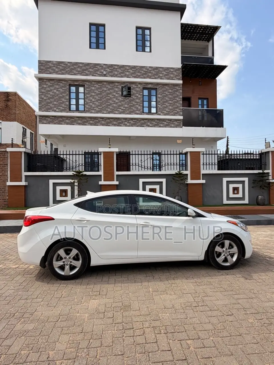 Hyundai Elantra 2013 White
