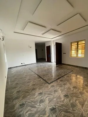 4bdrm Duplex in Chevron for rent