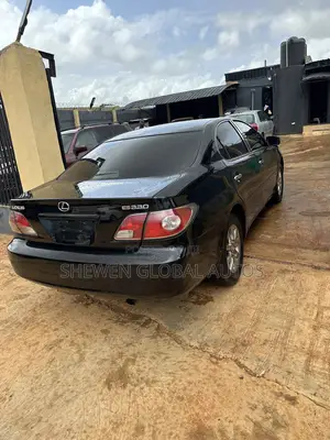 Lexus ES 300 2004 Black