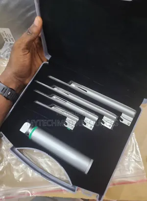 Non Fibretropic Laryngoscope