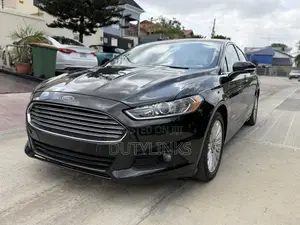 Ford Fusion SE Hybrid 2013 Black
