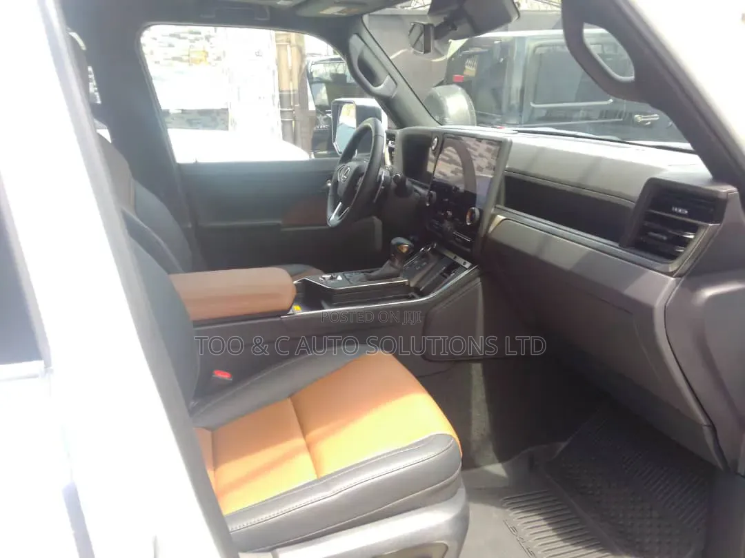 Lexus GX 2025 White