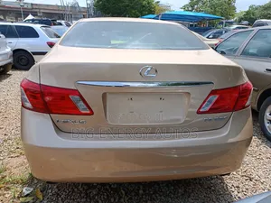 Lexus ES 350 2010 Gold