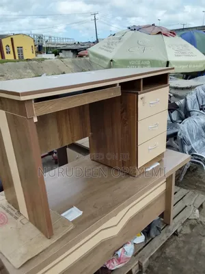 Executive Office Table (5ft Table)