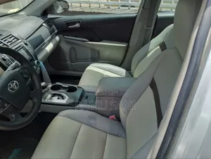Toyota Camry LE 4dr Sedan (2.5L 4cyl 6A) 2013 Silver