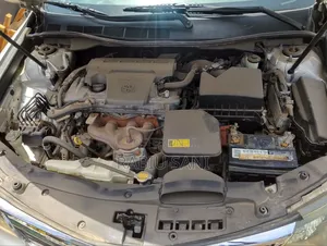 Toyota Camry LE 4dr Sedan (2.5L 4cyl 6A) 2013 Silver