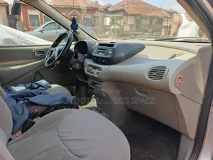 Nissan Almera 2005 Silver