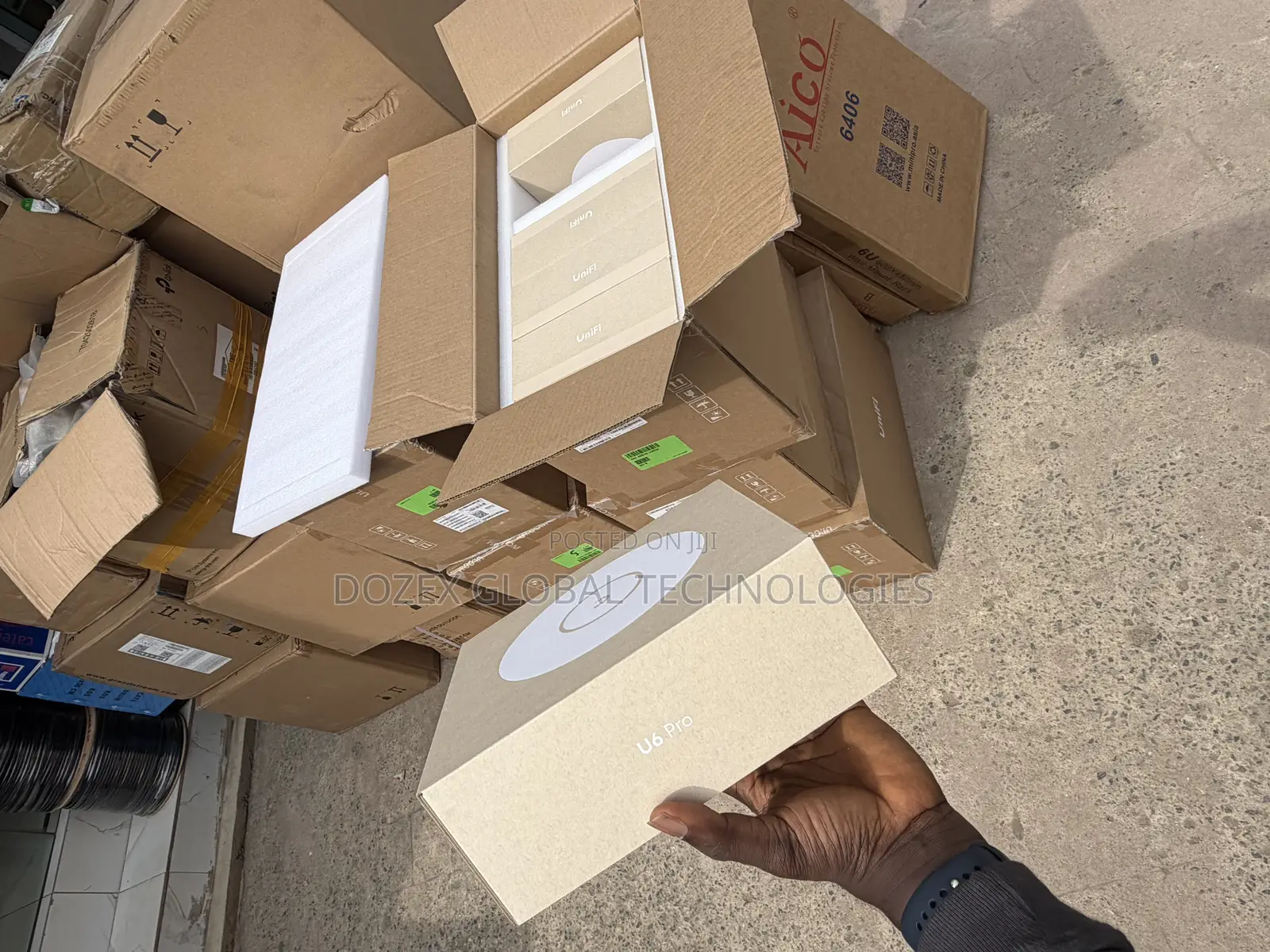 Ubiquitti U6 Pro Ceiling Mount Access Point