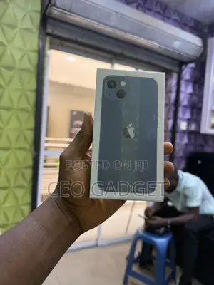 New Apple iPhone 13 128 GB Blue