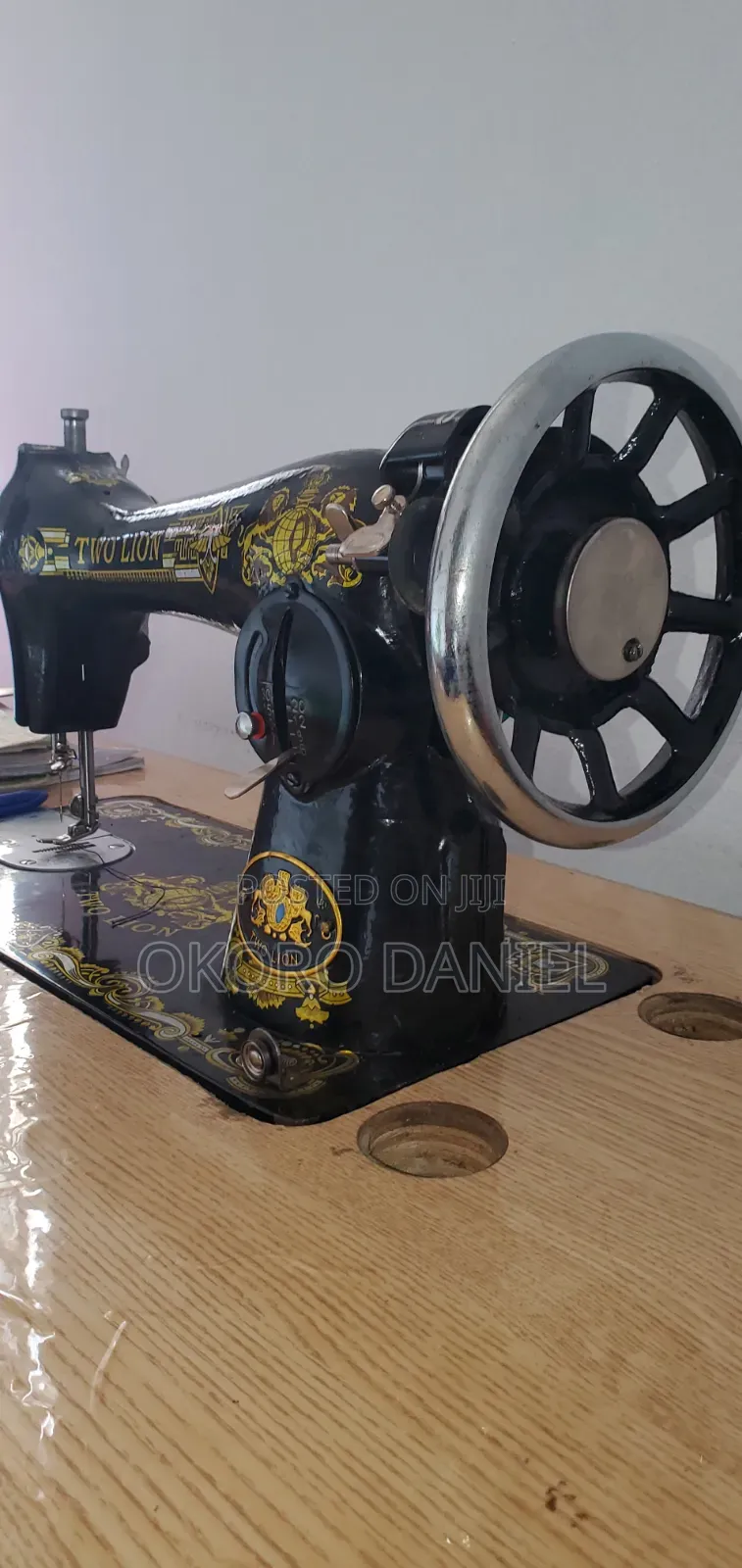 Two Lion Sewing Machine