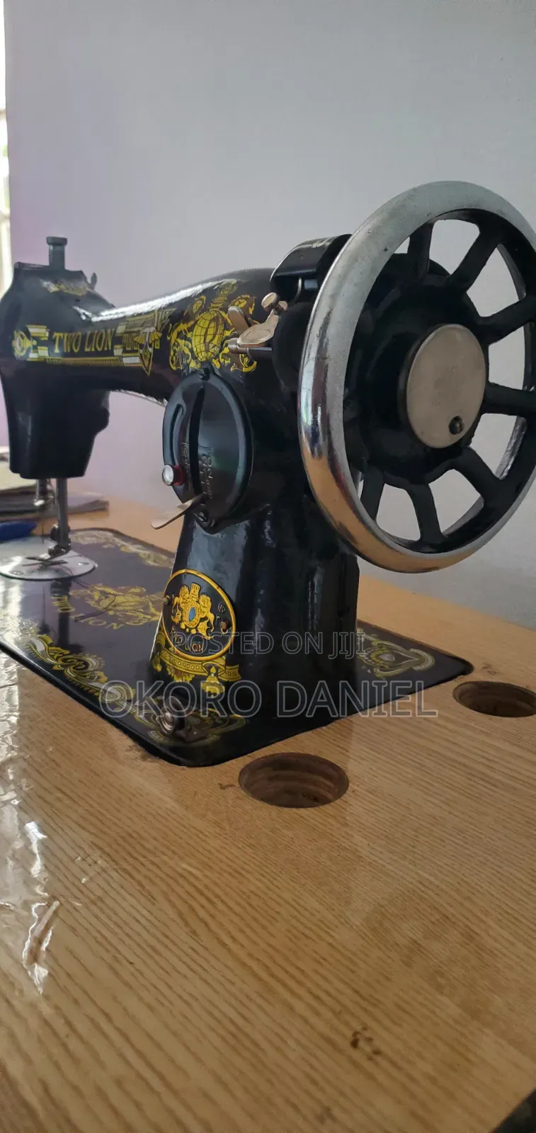 Two Lion Sewing Machine