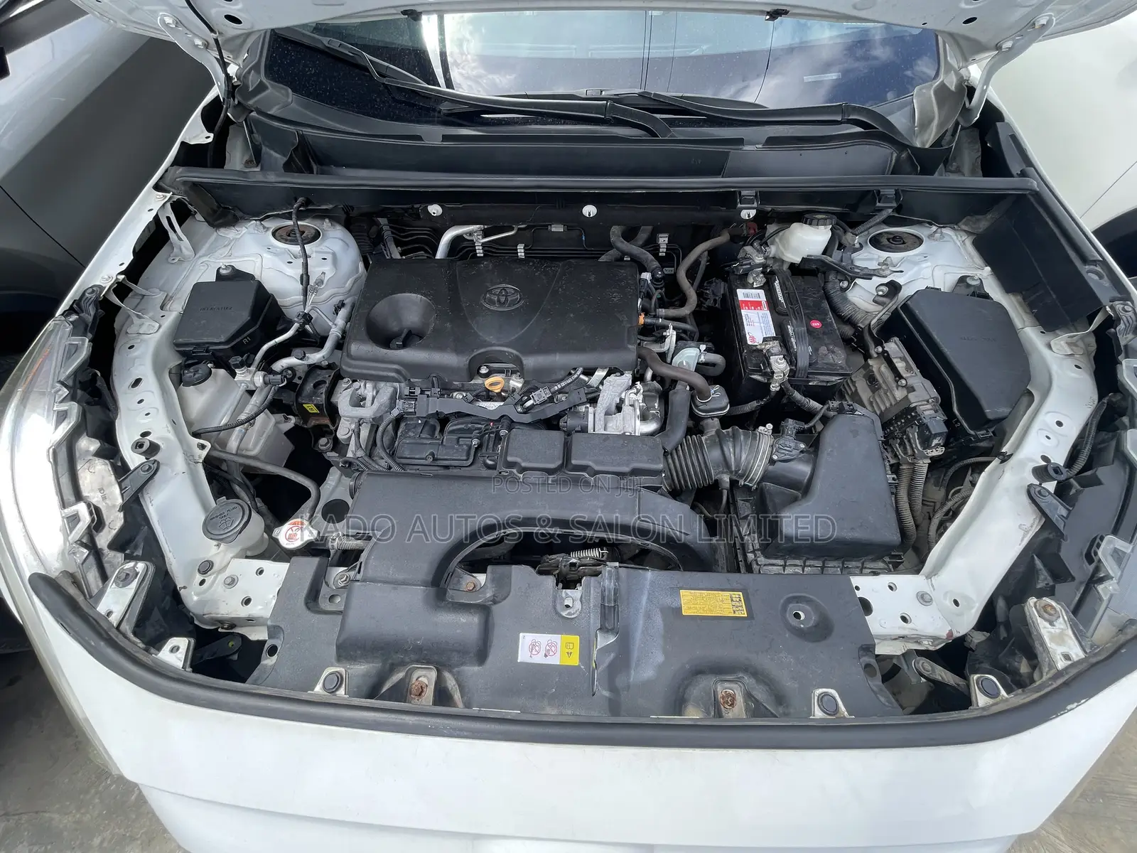 Toyota RAV4 2021 White