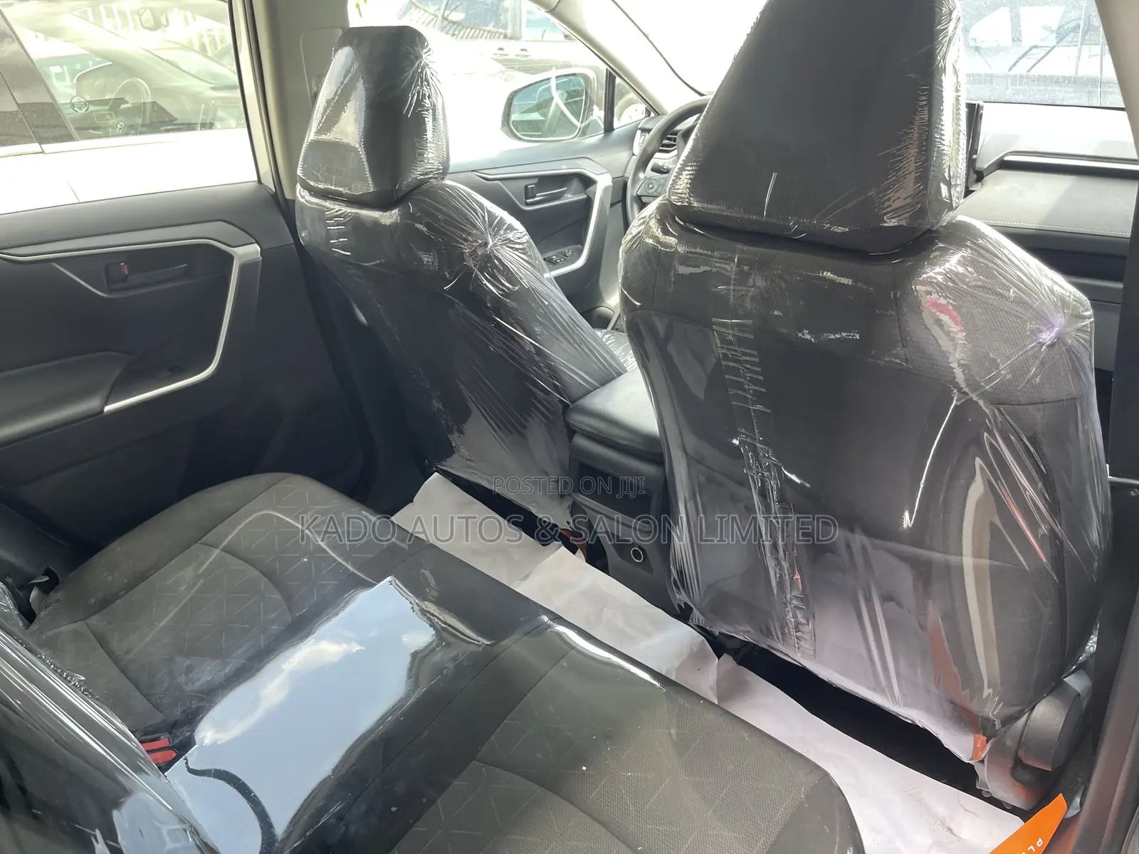 Toyota RAV4 2021 White