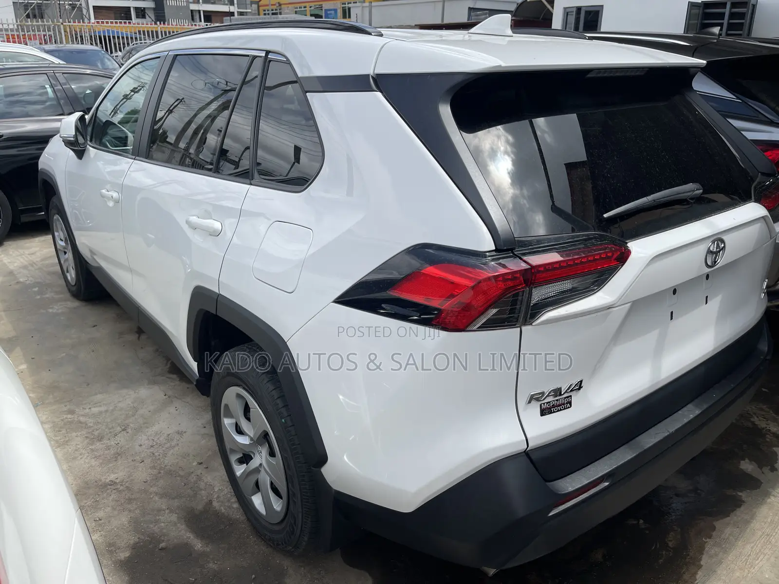 Toyota RAV4 2021 White