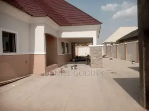 Painter Decoration Service