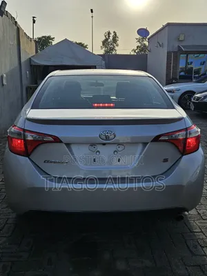 Toyota Corolla S 4dr Sedan (1.8L 4cyl CVT) 2015 Silver