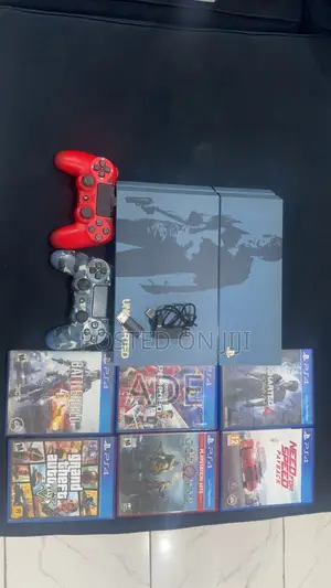 Ps4 With 6 Games Disk + 6 Installed Games