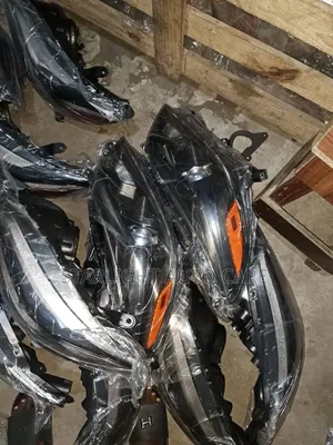Headlights Toyota Sienna 2015 to 2019 Available