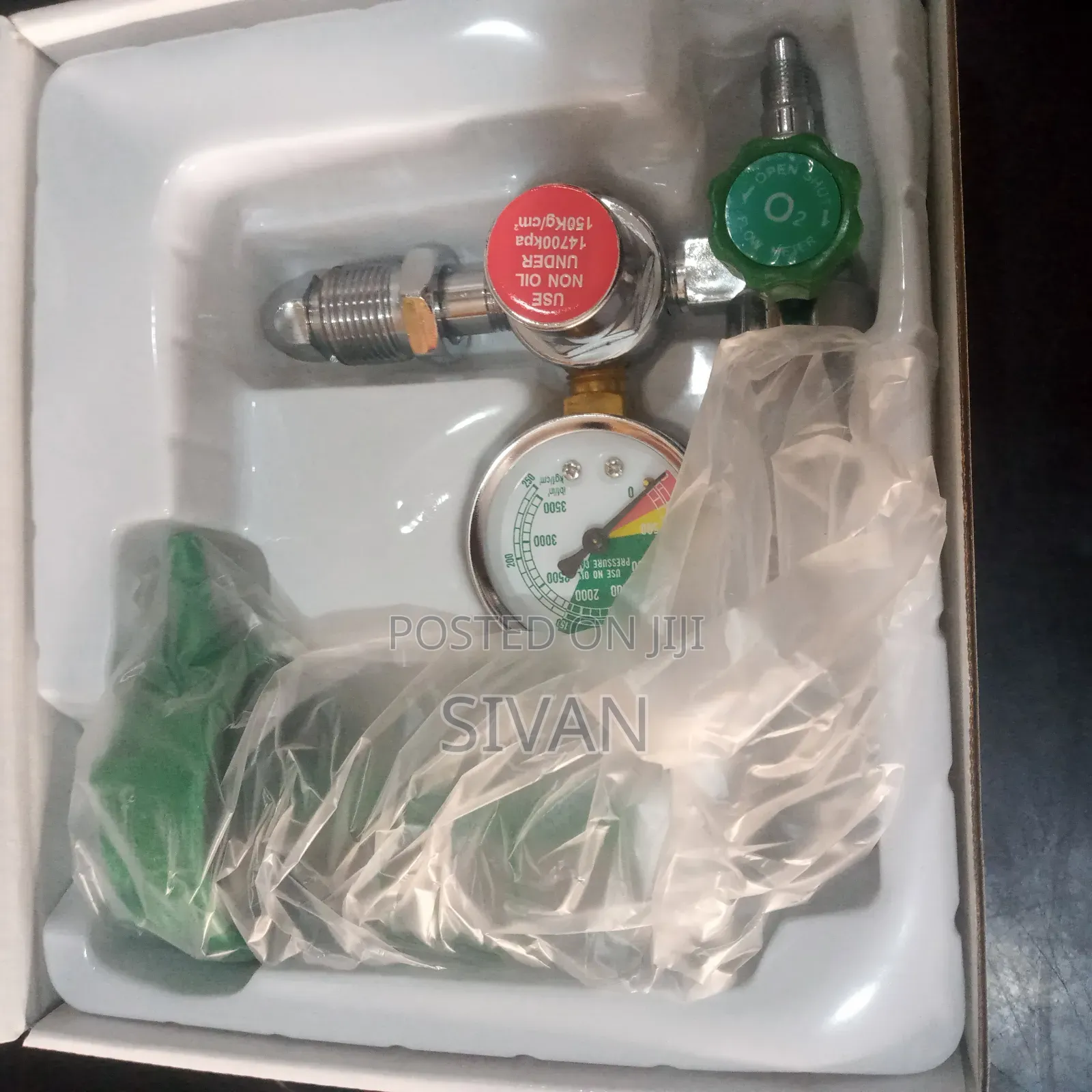 Oxygen Regulator