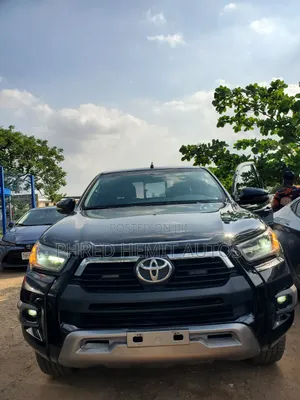 Toyota Hilux 2021 Black
