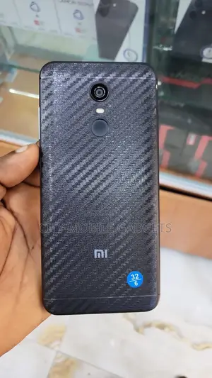 Xiaomi Redmi 5 Plus 32 GB Black