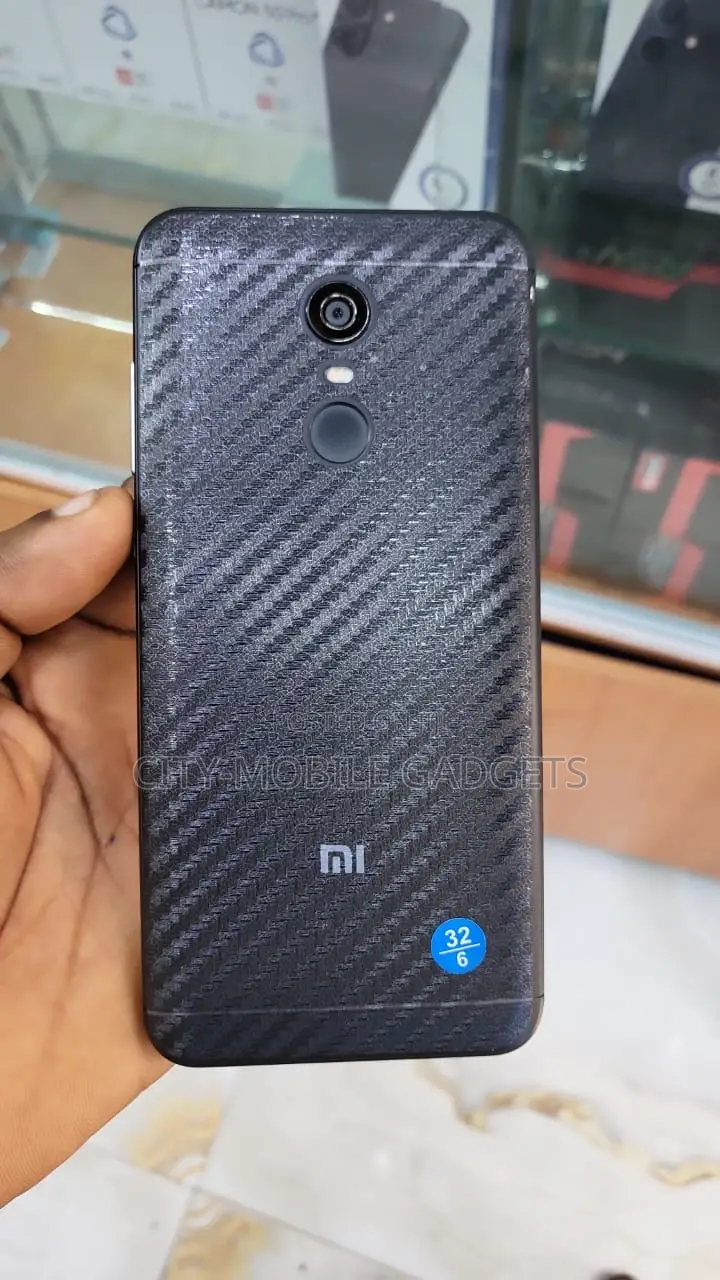 Xiaomi Redmi 5 Plus 32 GB Black
