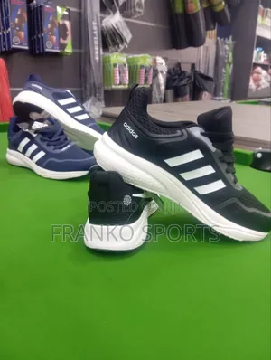 Adidas Sneakers