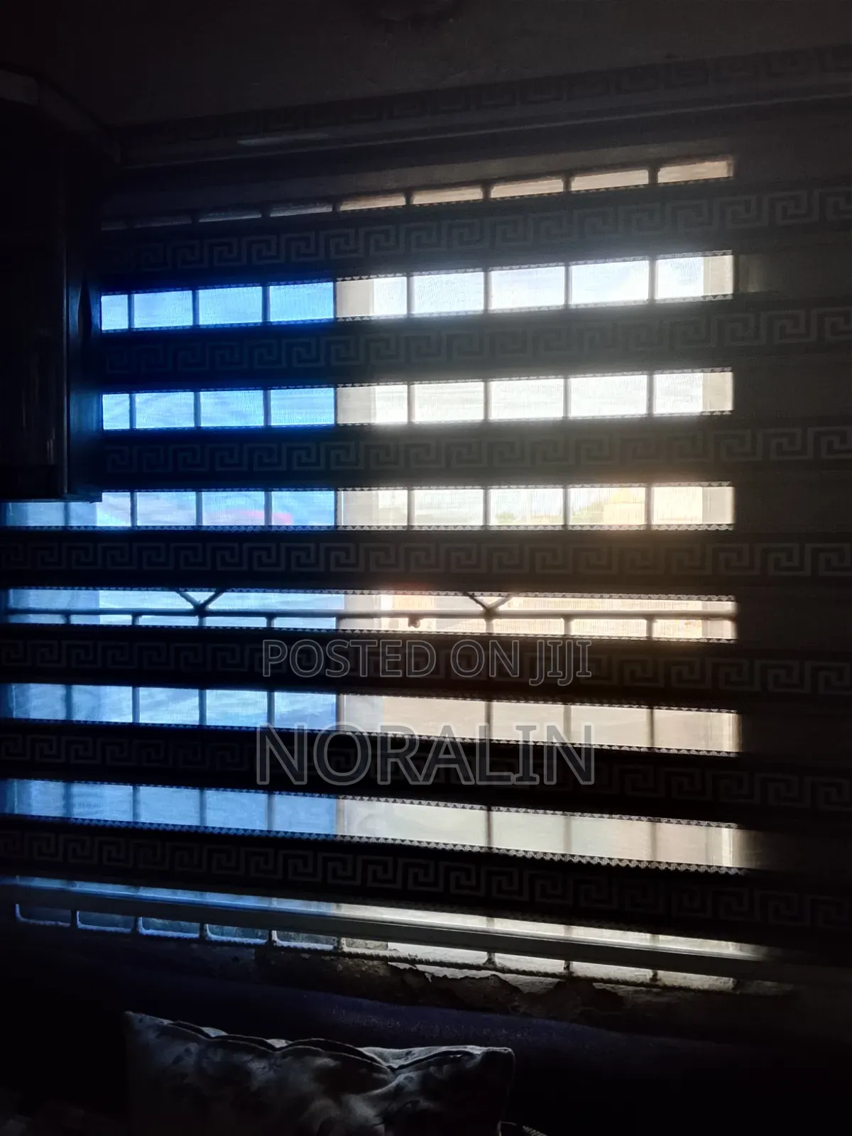 2 Windows Blinds for Sale.