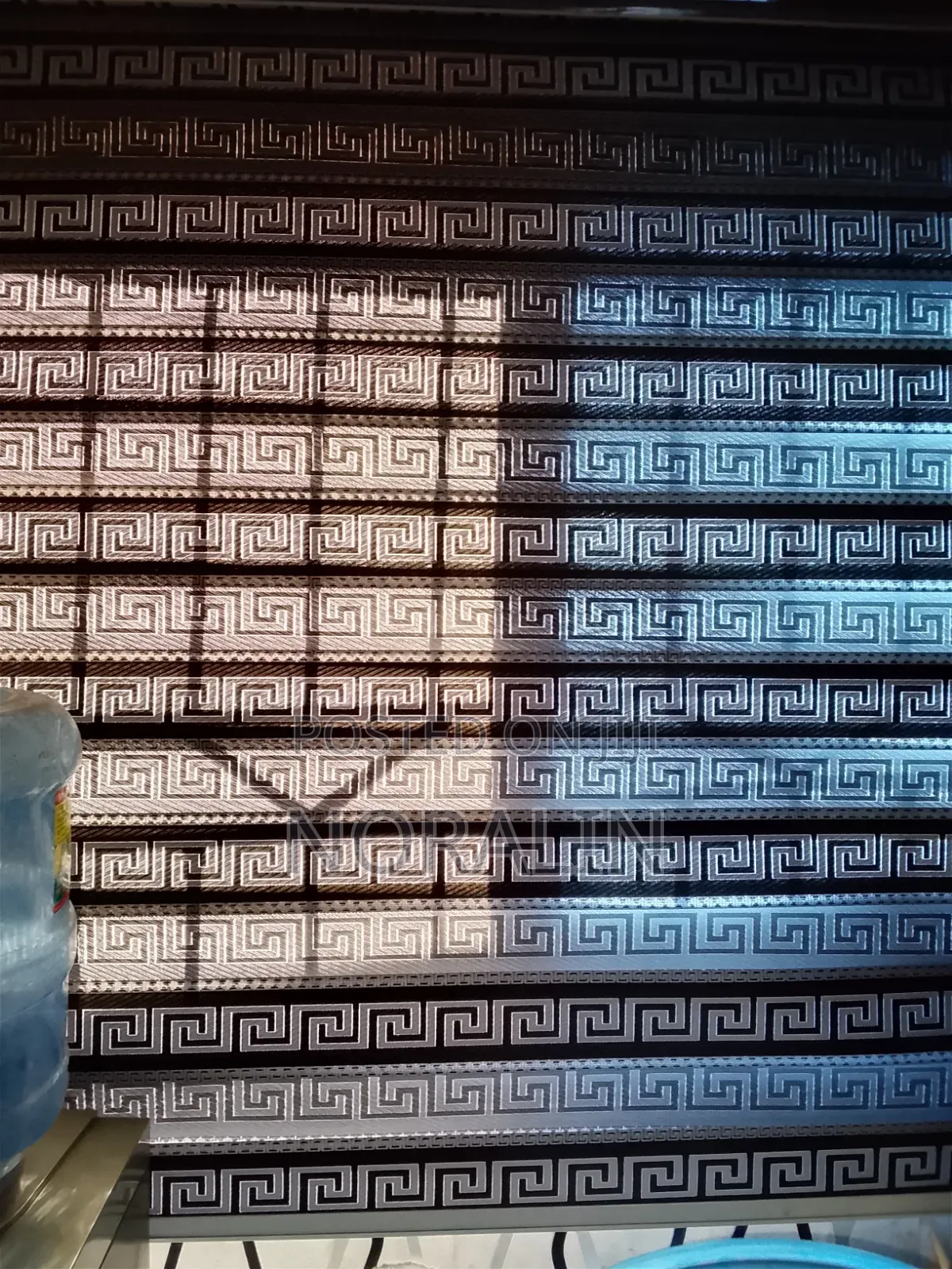 2 Windows Blinds for Sale.