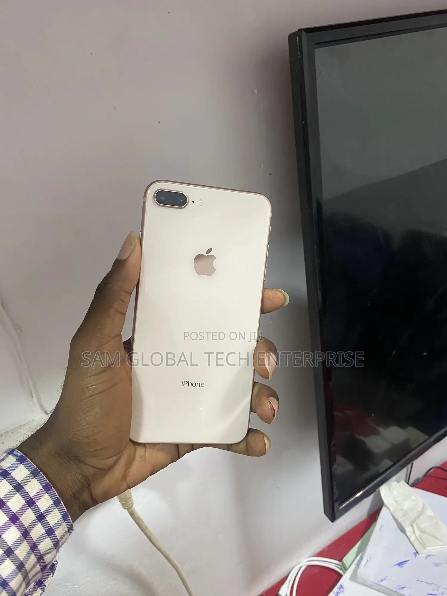 Apple iPhone 8 Plus 64 GB Gold