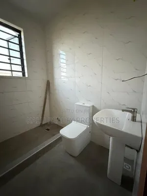 4bdrm Duplex in Ologolo for sale