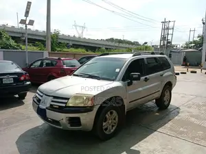 Mitsubishi Endeavor 2005 Silver