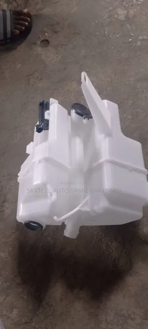 Complete Water Tank for Toyota Camry 2020