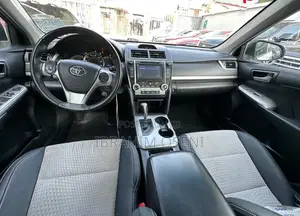 Toyota Camry SE Sport 4dr Sedan (2.5L 4cyl 6A) 2014 White