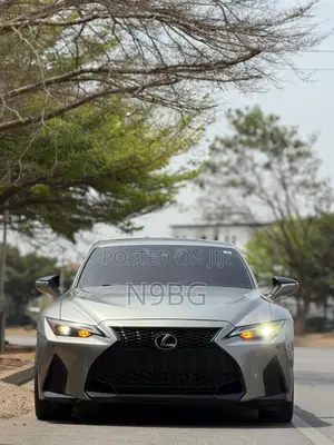 Lexus IS 2021 Silver