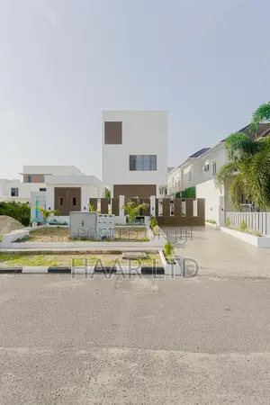 4bdrm Duplex in Lekki Phase 1 for rent
