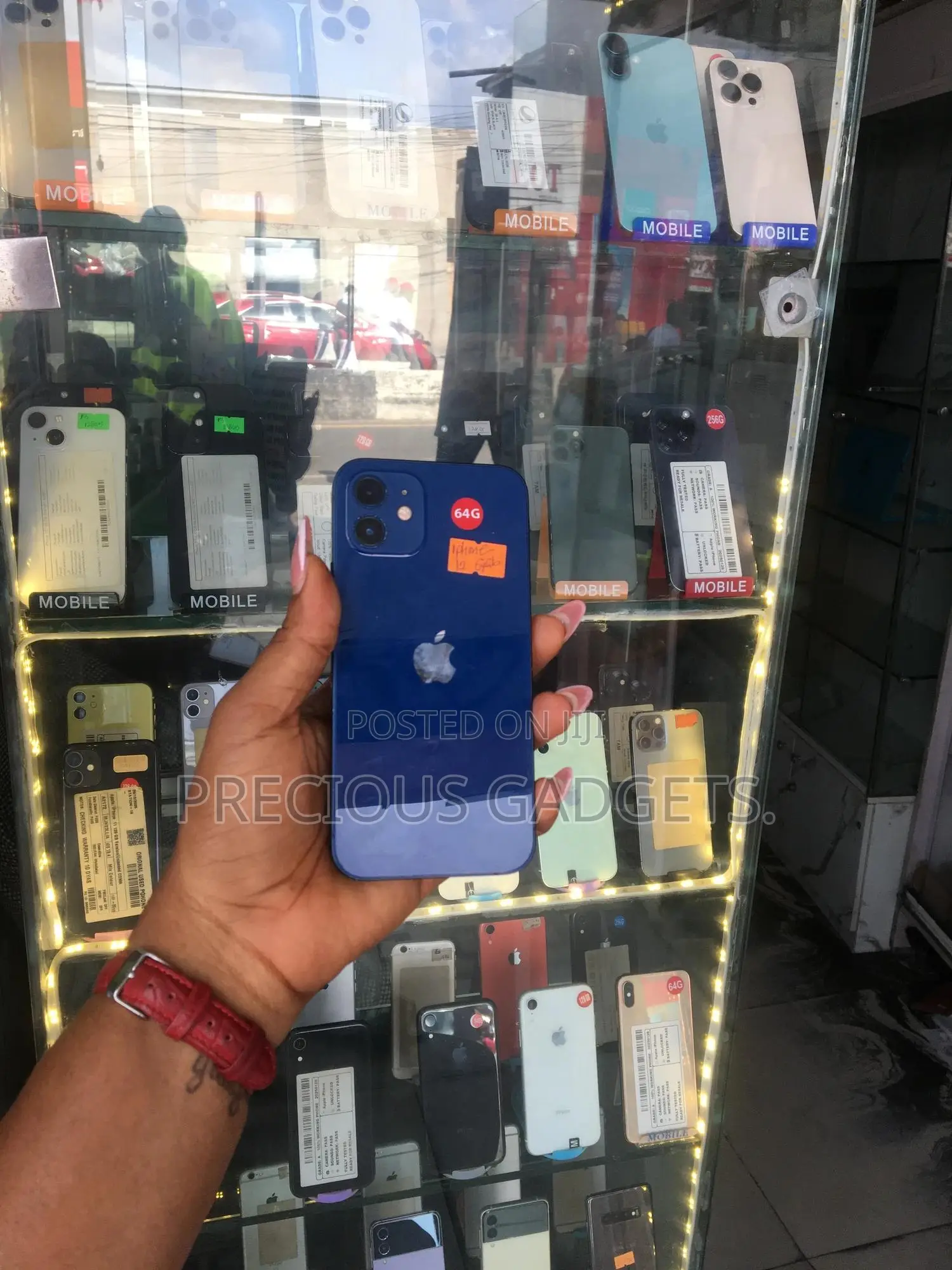 Apple iPhone 12 64 GB