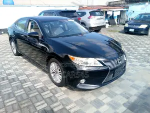 Lexus ES 2013 Black