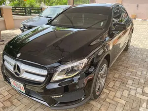 Mercedes-Benz GLA 250 2015 Black