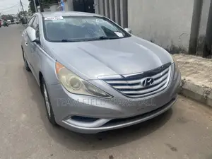Hyundai Sonata GLS Sedan FWD (2.4L 4cyl 6A) 2011 Blue