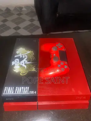 Clean Ps4 Console – 2 Pads + Games Included