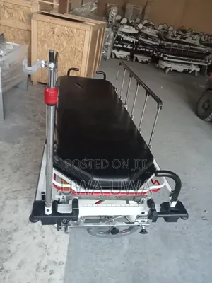 Mri Compatible Emergency Automatic Patient Treatment Trolley