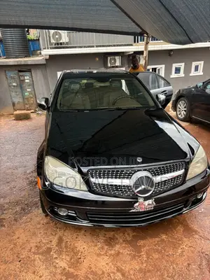 Mercedes-Benz C300 2010 Black