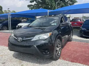 Toyota RAV4 LE 4dr SUV AWD (2.5L 4cyl 6A) 2015 Black