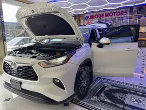 Toyota Highlander Hybrid 2024 White
