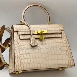 Hermes Luxury Female Handbag – Stylish, Durable Affordable
