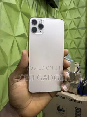 Apple iPhone 11 Pro Max 64 GB Gold